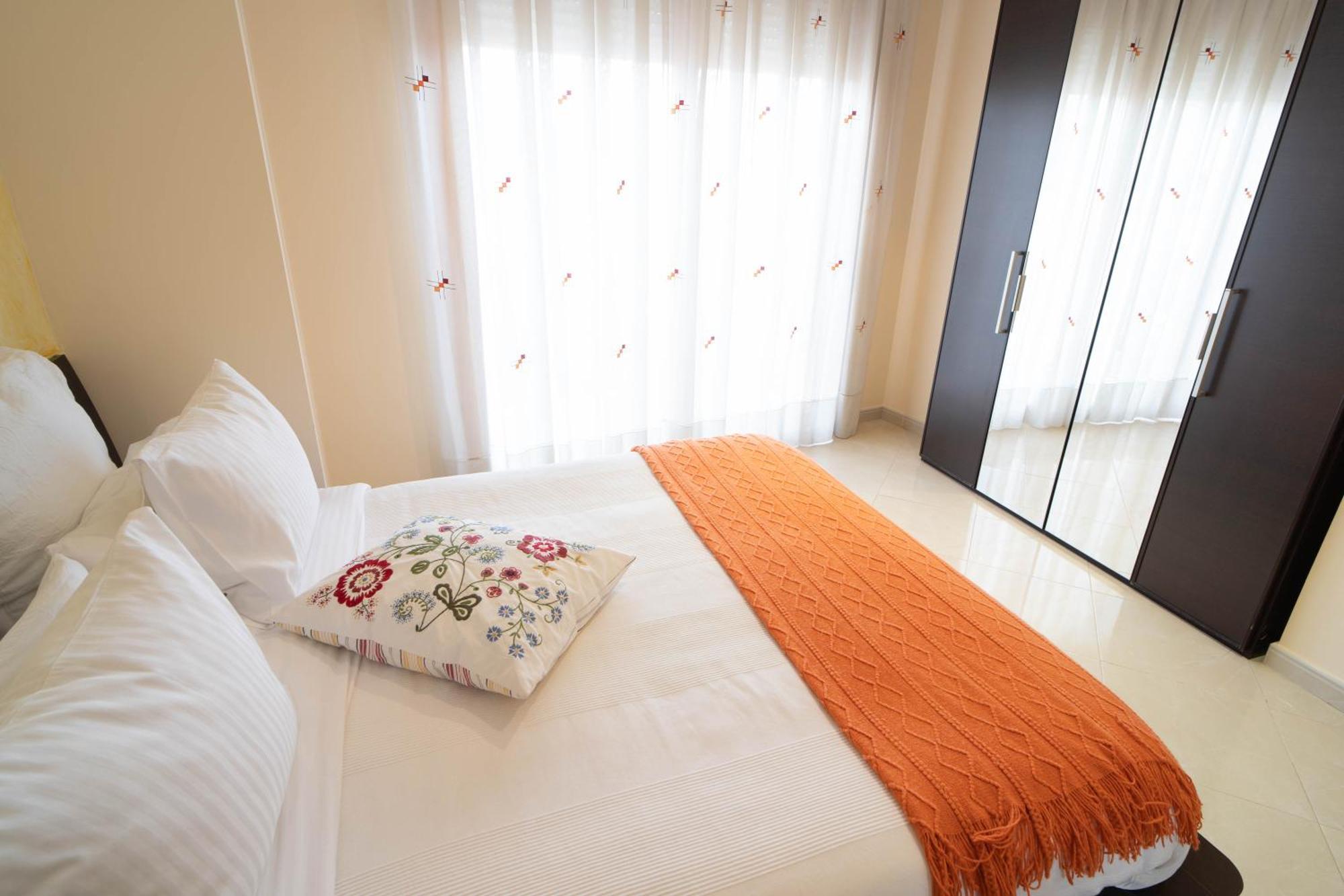 Enoturismo Celler Pinol Apartment Batea Bagian luar foto